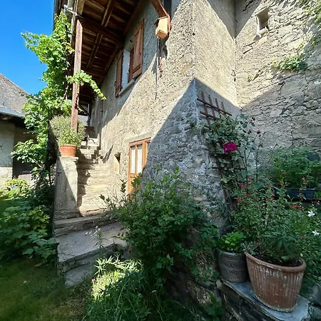 Gite De L'Atelier- Wifi Parking Jardin - Clg Savoie Saint-Pierre-d'Albigny Exterior photo