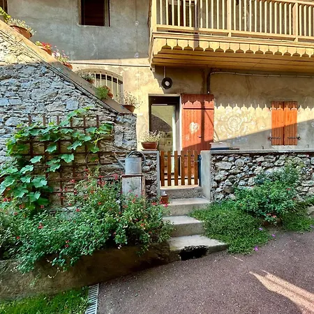 Gite De L'Atelier- Wifi Parking Jardin - Clg Savoie Saint-Pierre-d'Albigny Exterior photo